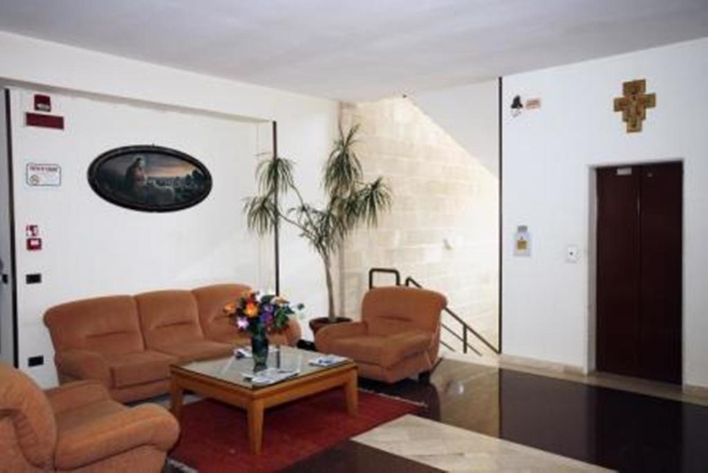 Casa Pastor Bonus Hotel Lecce Exterior photo