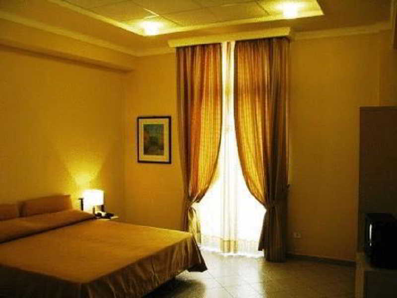 Casa Pastor Bonus Hotel Lecce Exterior photo