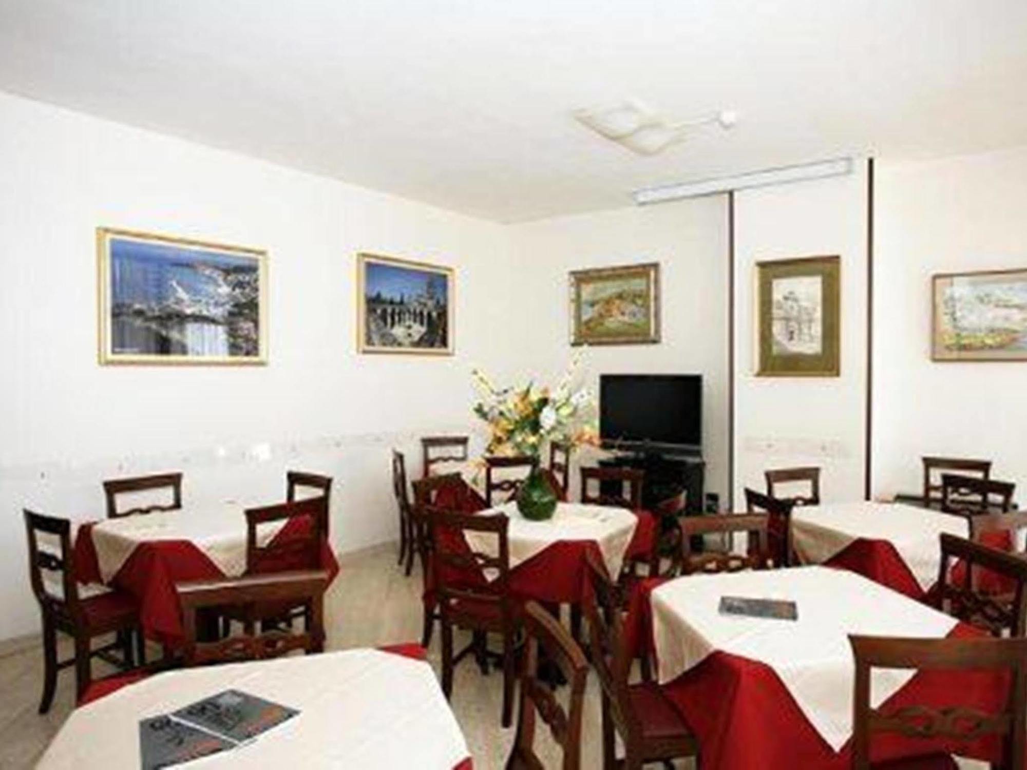 Casa Pastor Bonus Hotel Lecce Exterior photo